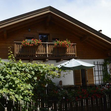 Hof Am Brunnen Apartment กอร์นายาโน ภายนอก รูปภาพ