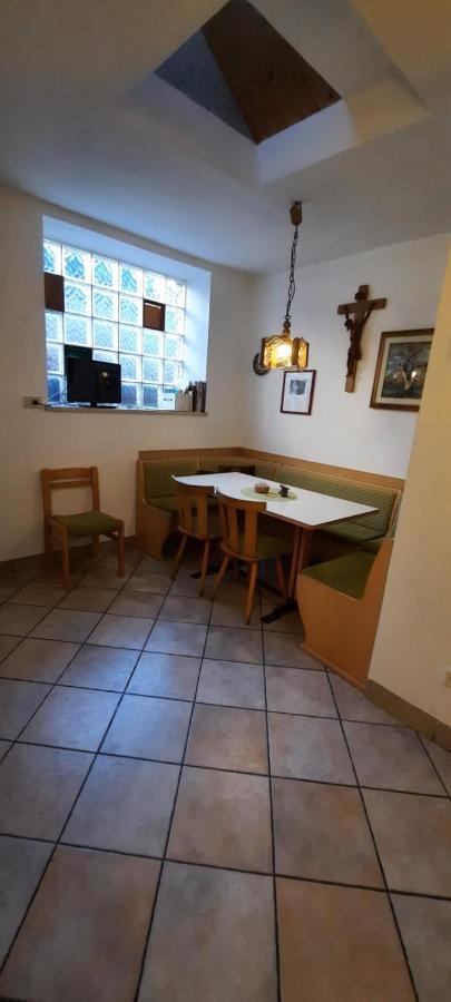Hof Am Brunnen Apartment กอร์นายาโน ภายนอก รูปภาพ