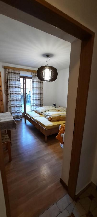 Hof Am Brunnen Apartment กอร์นายาโน ภายนอก รูปภาพ