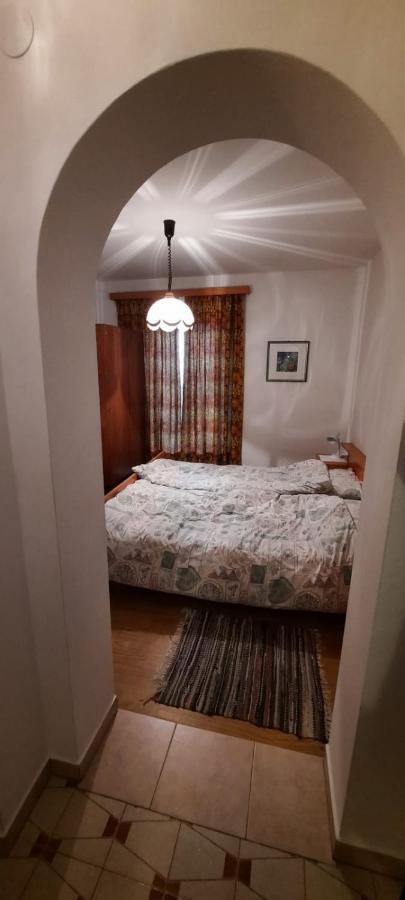 Hof Am Brunnen Apartment กอร์นายาโน ภายนอก รูปภาพ